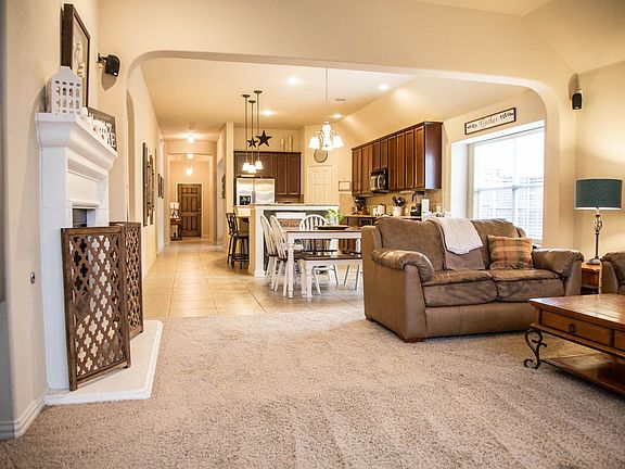 5th image of 2015 Berkdale Ln