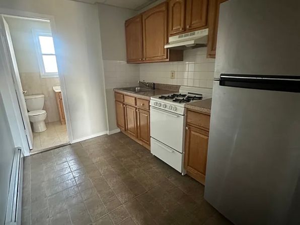 14 Sherman Ave APT 6