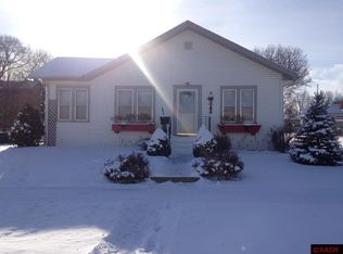 224 Walnut St, Saint Peter, MN 56082