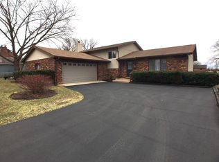 311 Pearl St, Cary, IL 60013