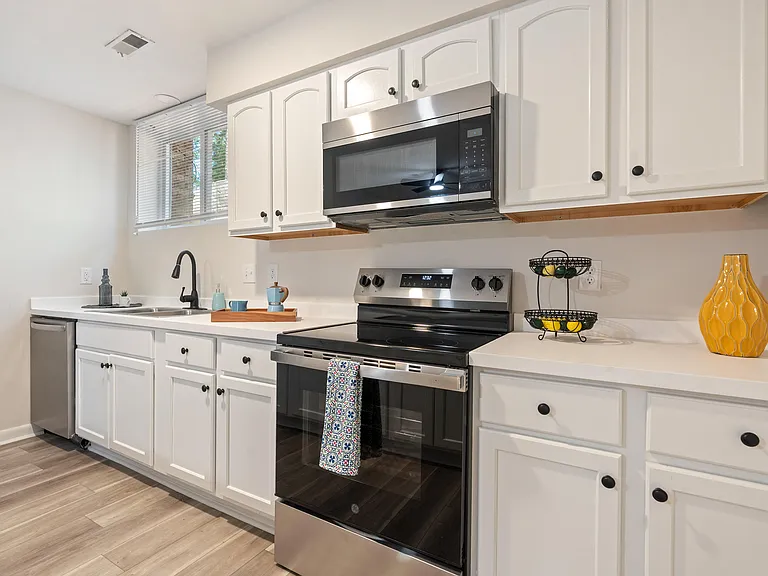 201 Howell St #600C — Photo 8