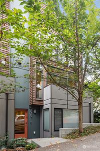 3909 Greenwood Avenue N, Seattle, WA, 98103