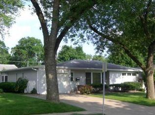 28 N 7th Ave, Iowa City, IA 52245