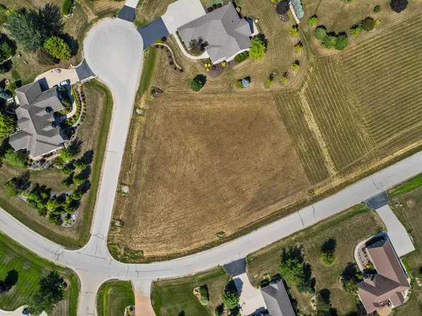 Strawberry Ests #32, Neenah, WI 54956