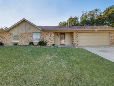 2602 Smouldering Wood Dr, Arlington, TX, 76016