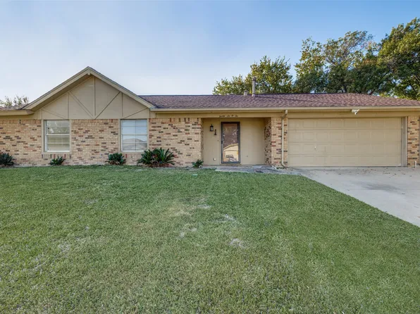 2602 Smouldering Wood Dr, Arlington, TX 76016