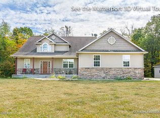 6731 Fenwick Rd, Greenville, MI 48838