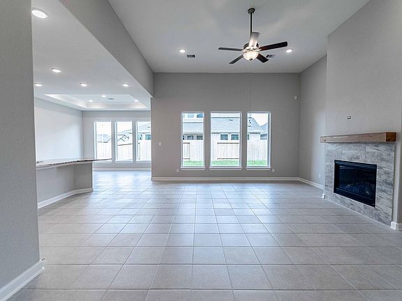 2nd image of 801 Wormwood Dr