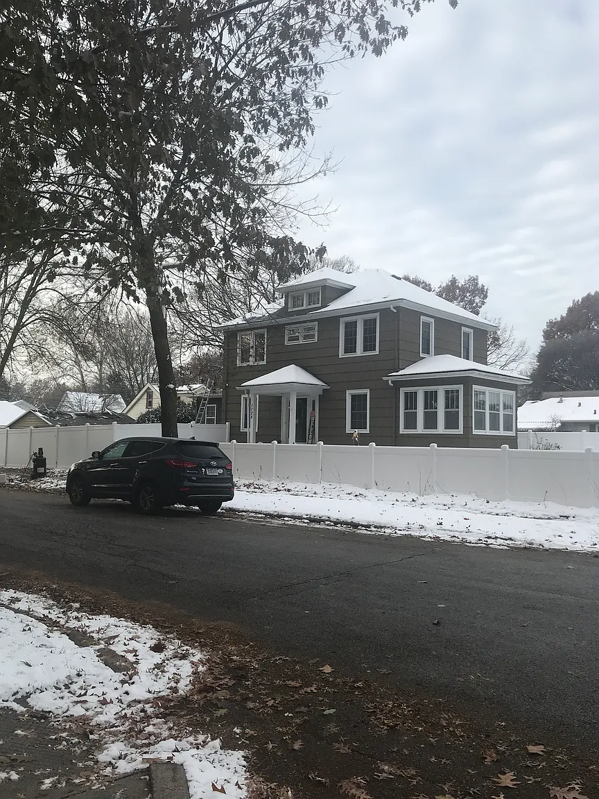 1728 Forest Rd photo 1