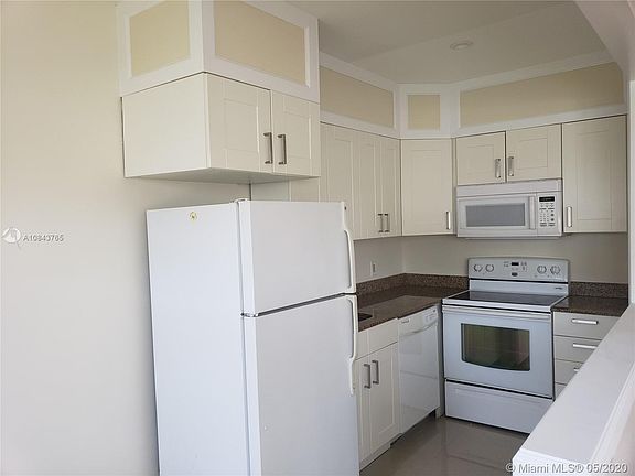 3rd image of 1501 SE 2nd Ct APT 6