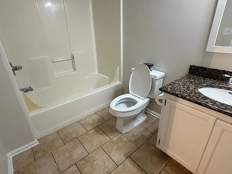 449 N Donahue Dr #D28 — Photo 11
