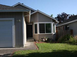 916 Bond Pl, Windsor, CA 95492