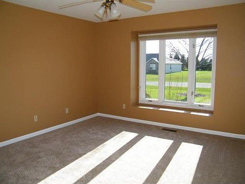 5th image of 233 Norcross Dr