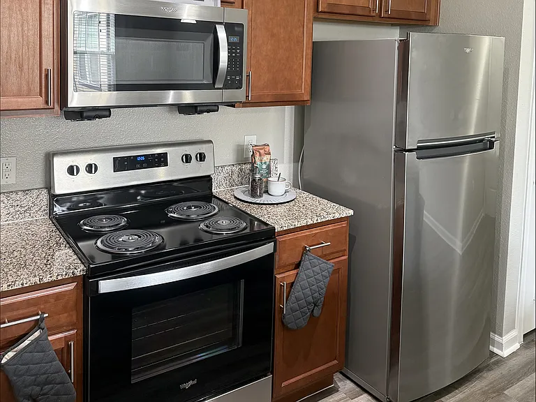 Gourmet Home Kitchen at Katy Ranch Apartments | Luxury Living in Katy, TX