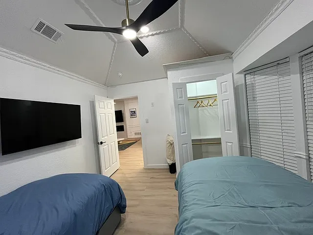 9090 Meadowcrest St — Photo 39