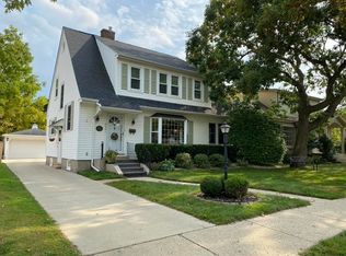 4221 Wilson Rd, Kenosha, WI 53142