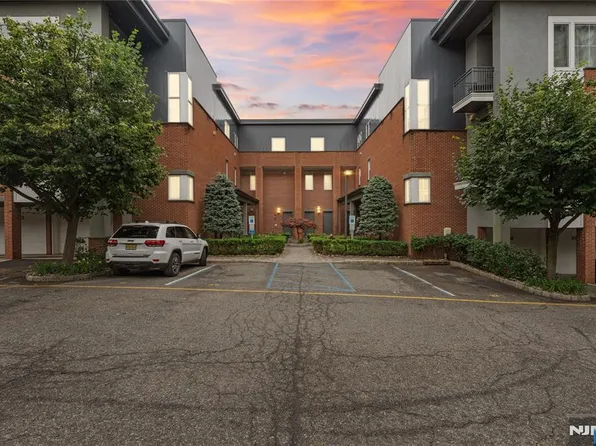 1600 Kaufer Ln APT 3, Fort Lee, NJ 07024