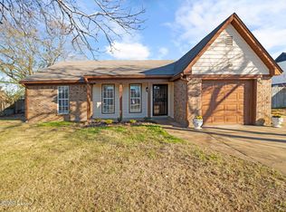 7162 Layne Dr, Horn Lake, MS 38637