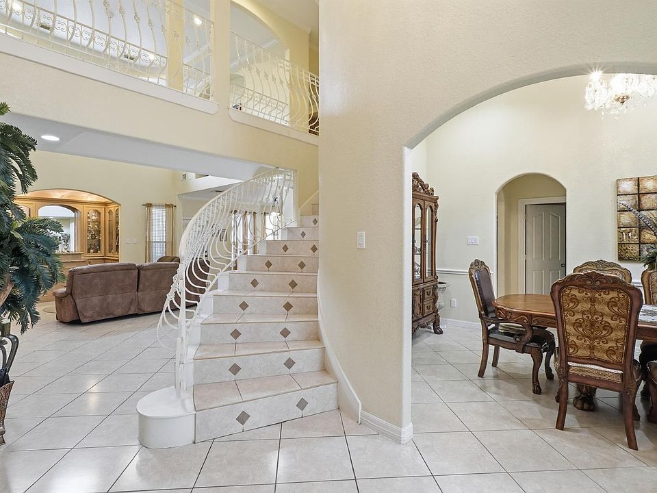1st image of 247 Old Spring Ln