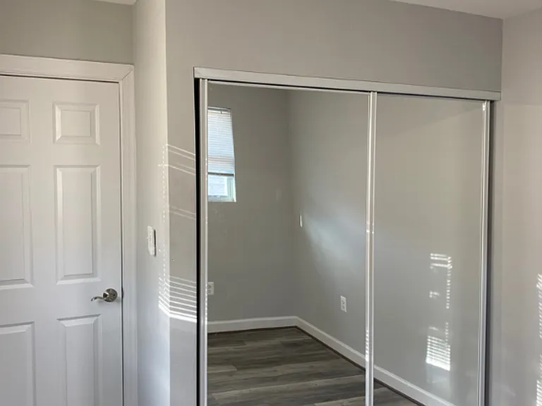 438 Main St #8 — Photo 4
