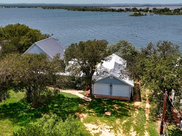352 Lakecrest, Bluffton, TX 78607