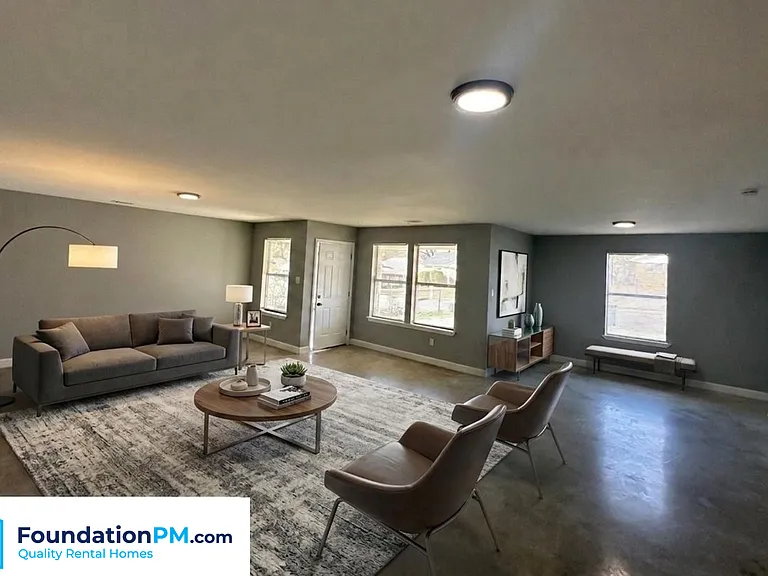 555 Monteagle Dr — Photo 8