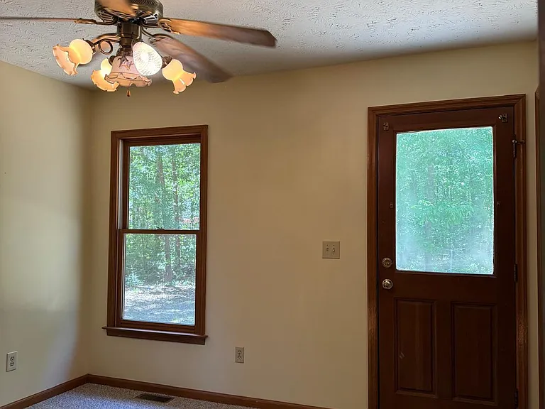 573 Ellis Rd — Photo 26