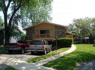 65 Sunset Dr, Cary, IL 60013