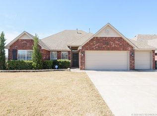 14906 E 87th St N, Owasso, OK 74055