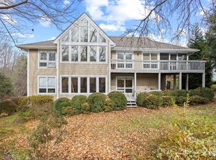 122 Broadmoor Dr, Flat Rock, NC 28731