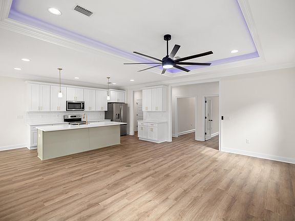 3rd image of 498 Robert Ave