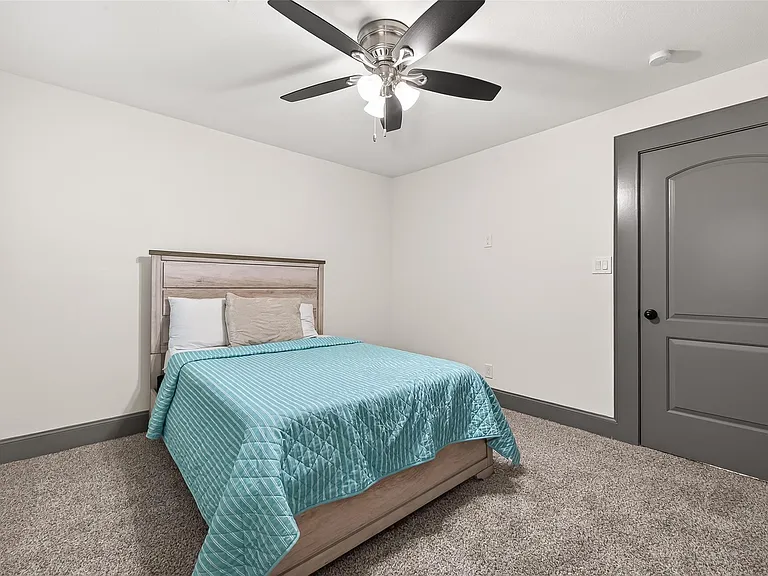 10054 Cedardale Dr — Photo 29