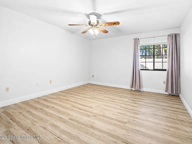 751 Greenwood Manor Cir #15A — Photo 12
