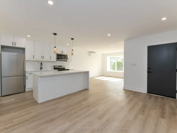 269 Donlands Ave #4, Toronto, ON M4J 3R5