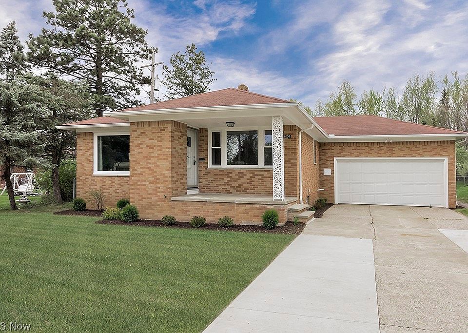 1st image of 23407 Angela Dr