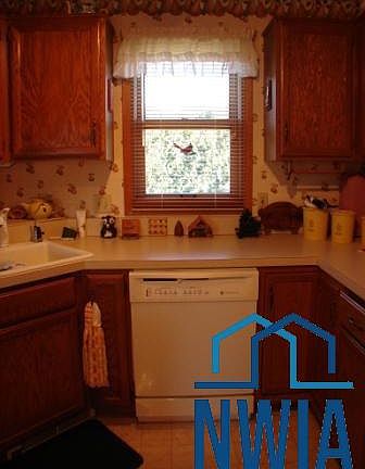 4th image of 24 Park Ln