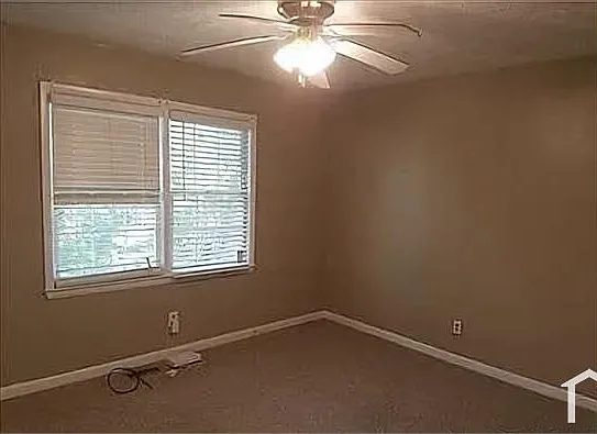 2 bed, 1000 sqft, $1,350 — Photo 2