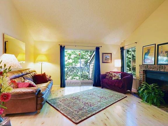 Living Room with fireplac