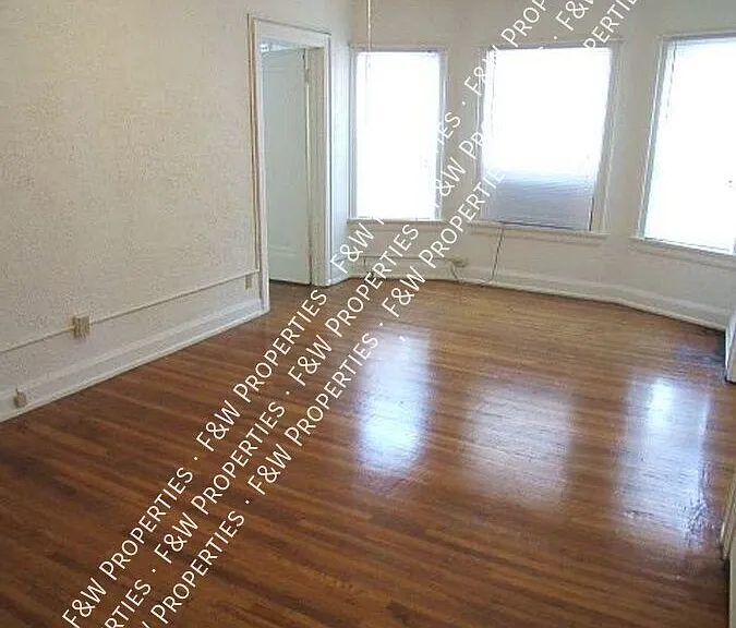 1544 E Broad St #305 — Photo 17