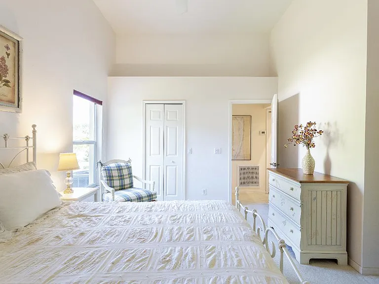 Seashore Cir — Photo 21