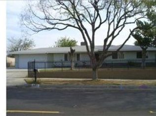 933 S Willow Ave, Rialto, CA 92376