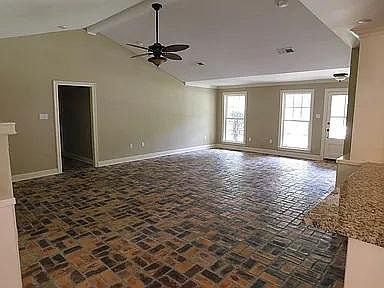 4th image of 15810 Chaumont Ave