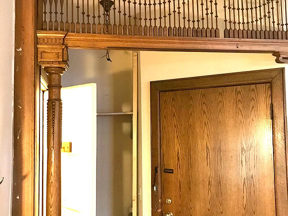 3rd image of 1005 University Ave SE #2