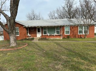 718 S Robinson Dr, Robinson, TX 76706