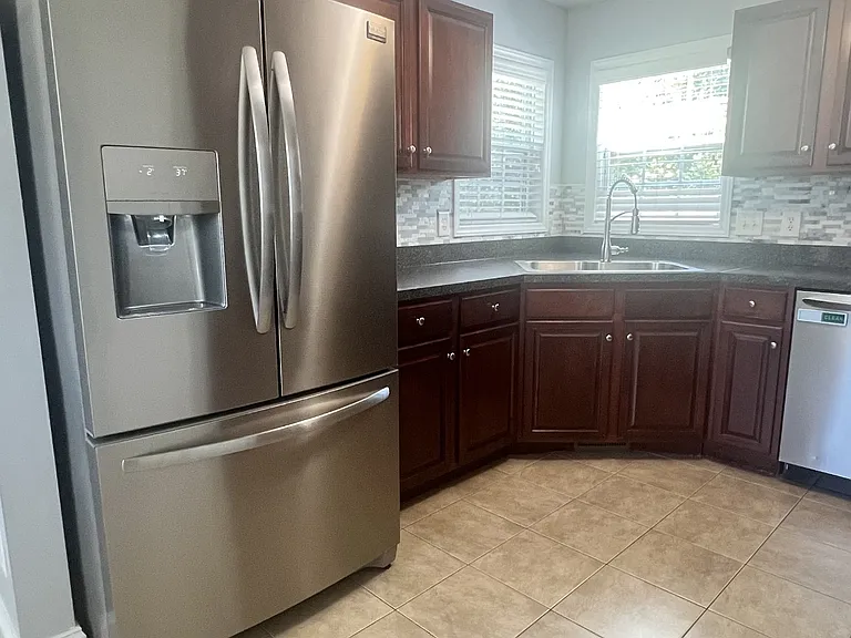 116 Grover Pl — Photo 7