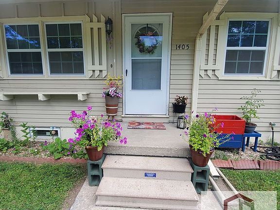 4th image of 1405 Bel Air Dr