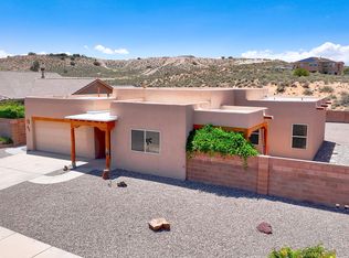 921 Loma Pinon Loop NE, Rio Rancho, NM 87144