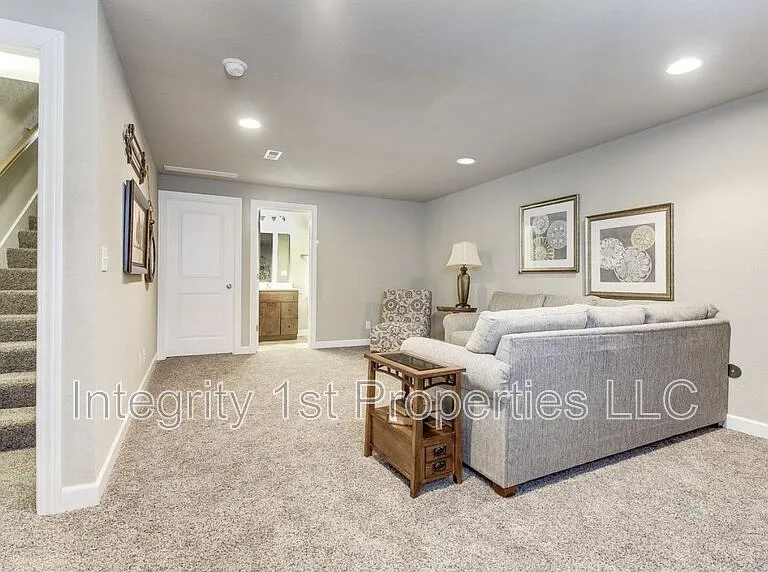 10501 Clubhouse Dr — Photo 7