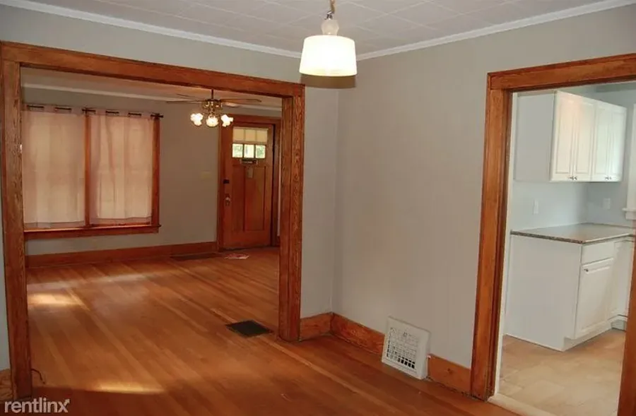 Building Photo - 825 Sylvan Ave #825SYL