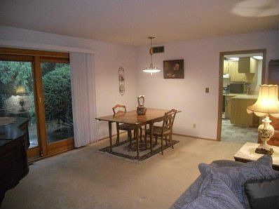 5th image of 320 Pittsfield Dr